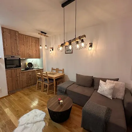 아파트 Avala Terrace & Pool View, Titova