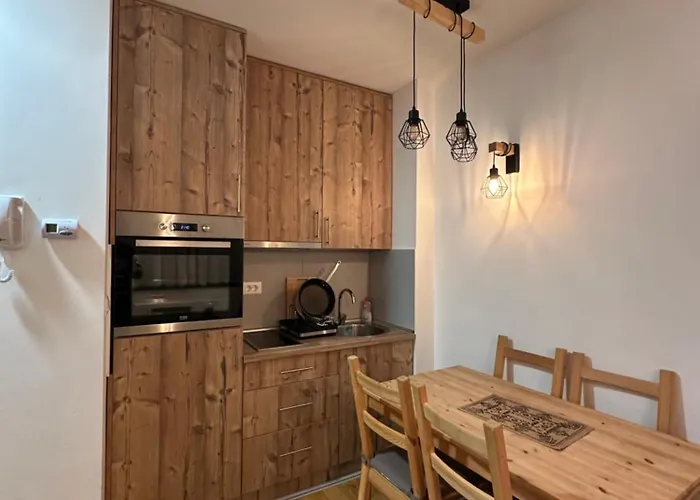 Avala Terrace & Pool View, Titova *